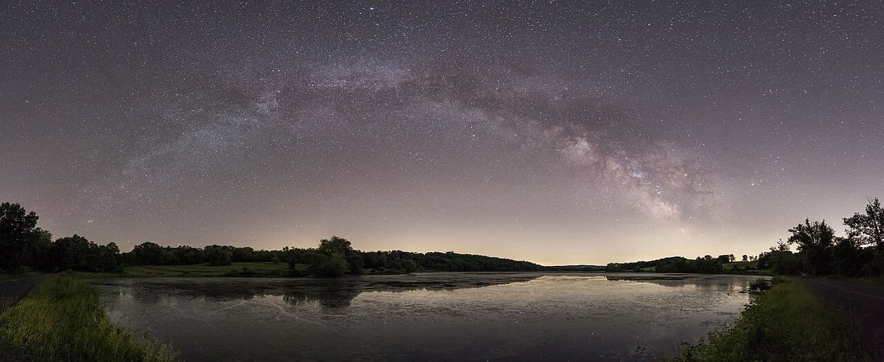 Bontecou Lake Milky Way panorama wallpaper in olive and charcoal tones, Full HD, 21:9 format for phone