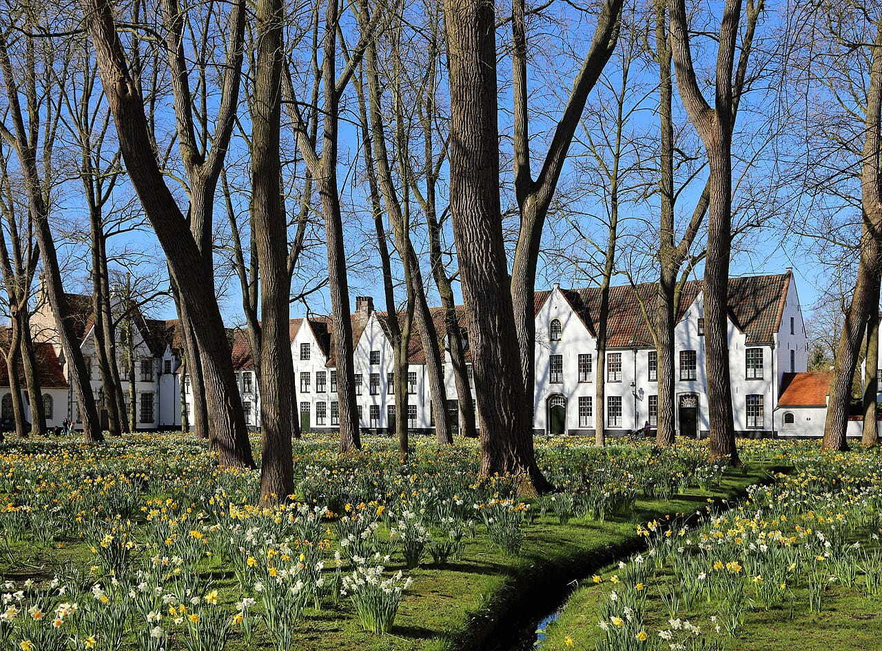 Brugge Begijnhof R01 wallpaper in olive and charcoal tones, Full HD, 4:3 format for phone