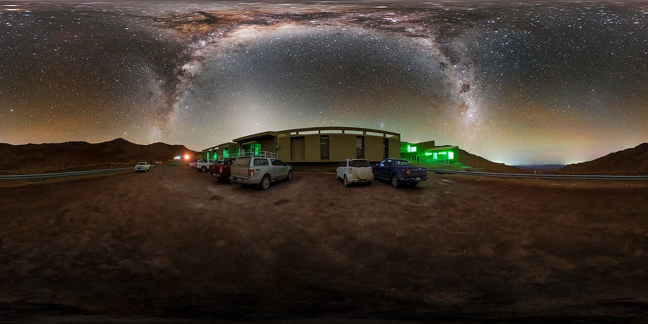 Cerro Pachón Hotel Night Sky Panorama wallpaper in near-black and charcoal tones, Full HD, 16:9 format for phone