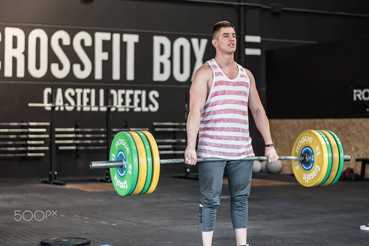 Crossfit Box Castelldefels wallpaper in near-black and olive tones, Full HD, 4:3 format for phone
