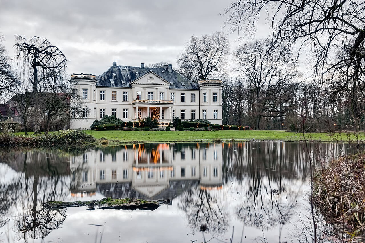 Dülmen, Buldern, Schloss Buldern -- 2015 -- 0040-4 wallpaper in sand and lavender tones, Full HD, 4:3 format for phone