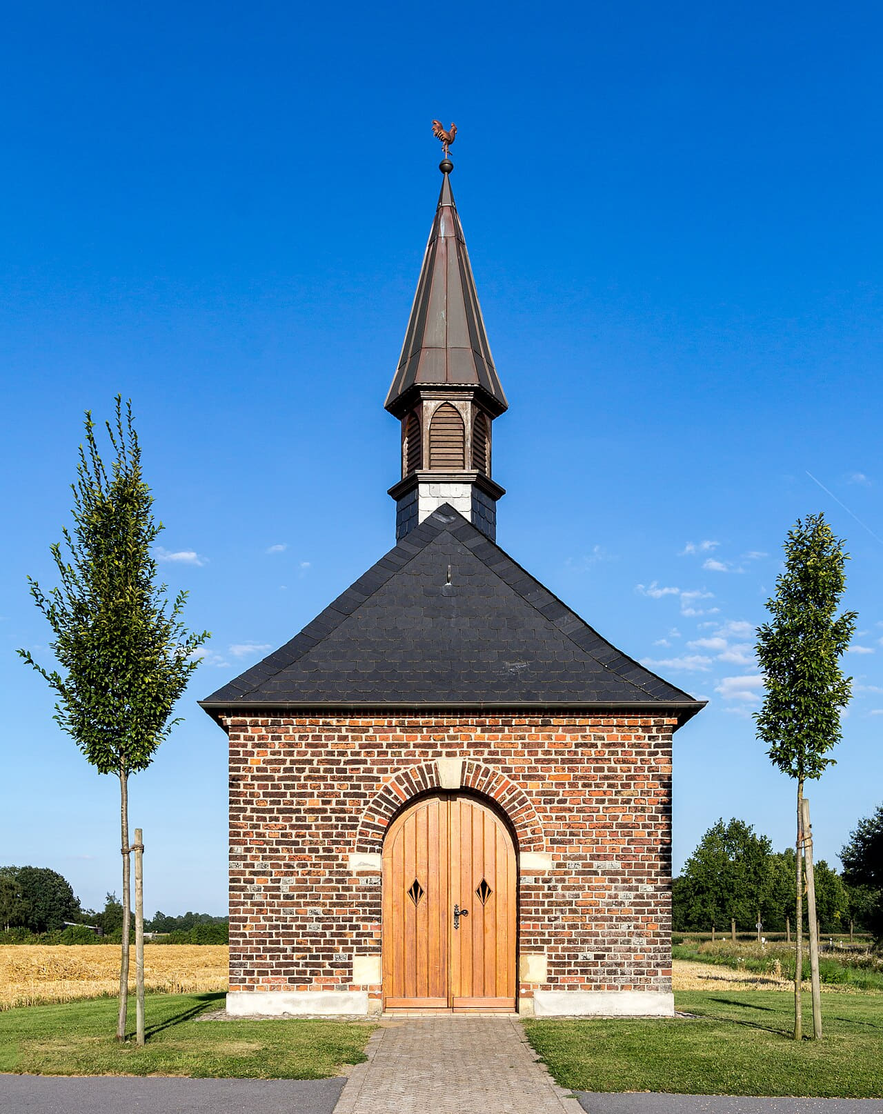 Dülmen, Hiddingsel, St.-Johannes-Nepomuk-Kapelle wallpaper in teal and teal tones, Full HD, 4:5 format for phone