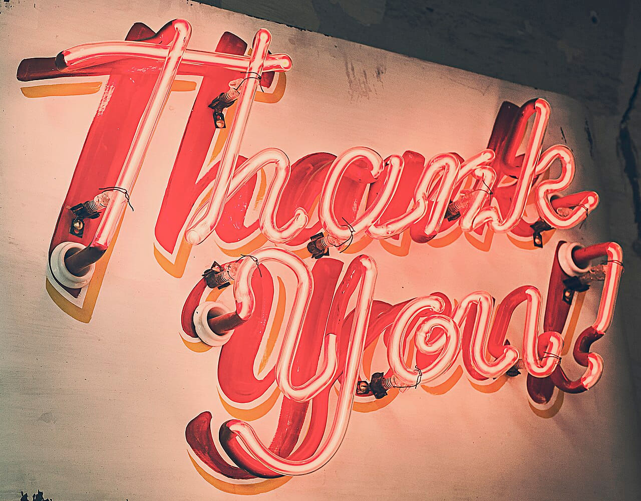 Light-sign-typography-lighting 3 wallpaper in sand and sand tones, Full HD, 4:3 format for phone