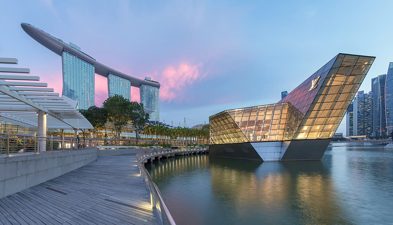 Marina Bay Sands and illuminated polyhedral… wallpaper in sky blue and steel blue tones, Full HD, 16:9 format for phone