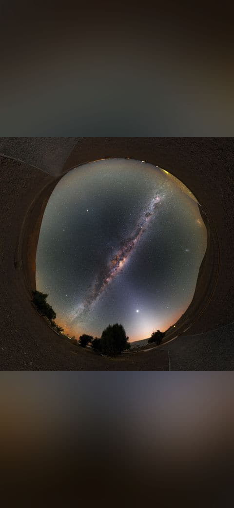 Milky Way at the Residencia 2 wallpaper in near-black and charcoal tones, Full HD, 1:1 format for phone