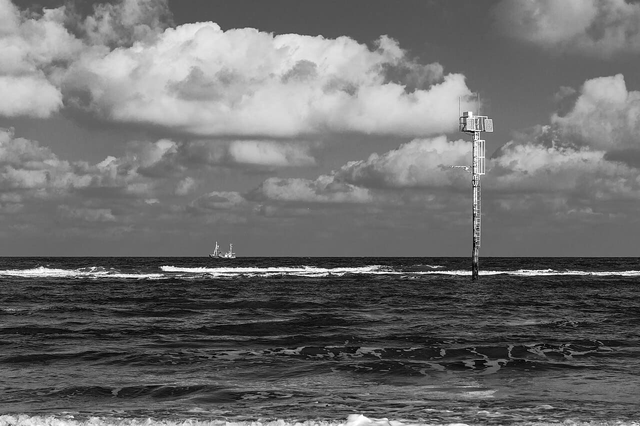 Norderney, Nordsee am Oststrand 5 wallpaper in olive and slate tones, Full HD, 4:3 format for phone