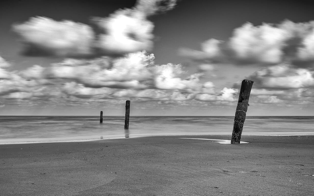 Norderney, Nordsee am Oststrand -- 2016 -- 5167 - 2 wallpaper in slate and olive tones, Full HD, 16:9 format for phone