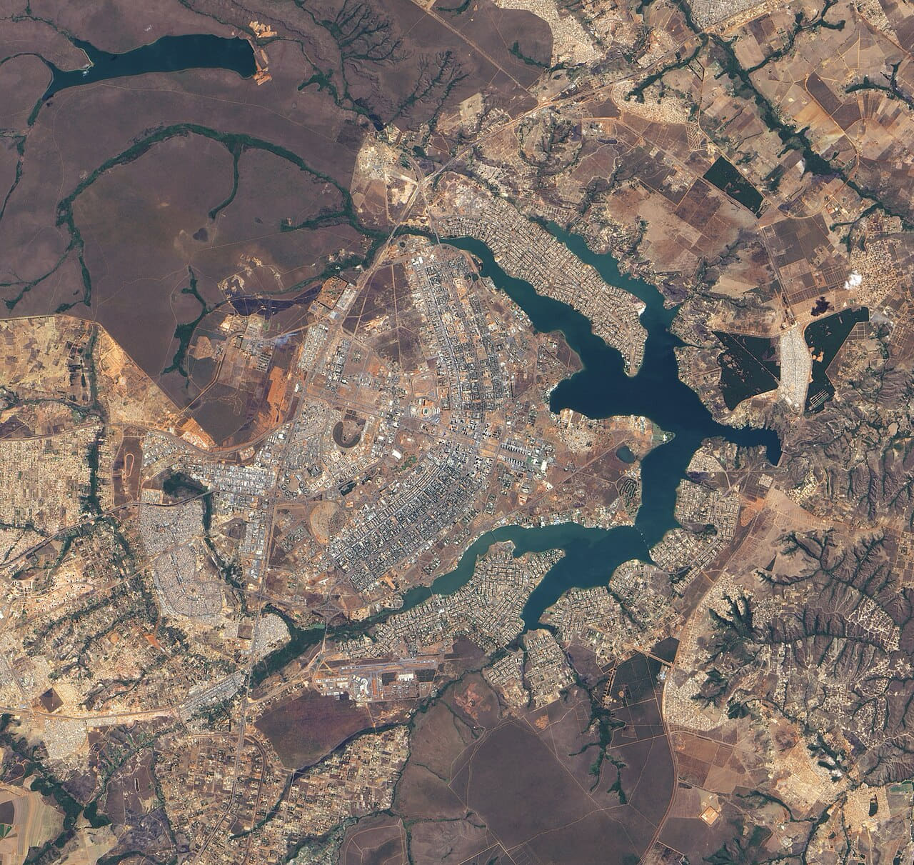 Partial view of the Federal District, Brazil 2001 wallpaper in olive and slate tones, Full HD, 1:1 format for phone