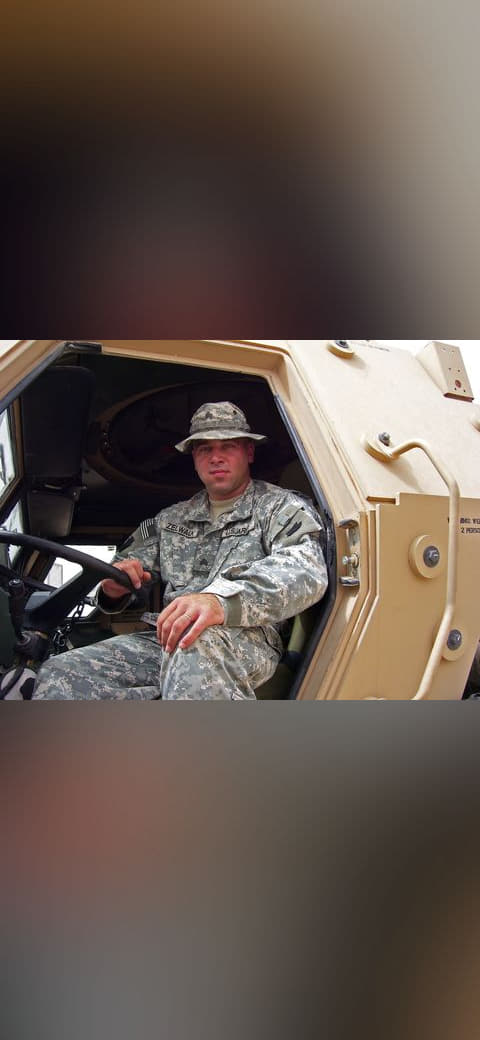 Post Carbon Soldier Serves in Iraq wallpaper in near-black and slate tones, Full HD, 4:3 format for phone
