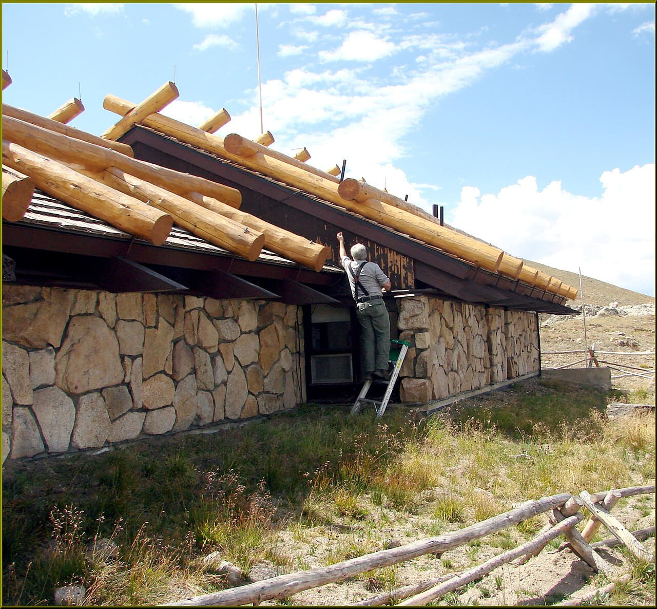 Rocky Mount N.P., Alpine Visitor Center 3 wallpaper in pale sky and near-black tones, Full HD, 1:1 format for desktop