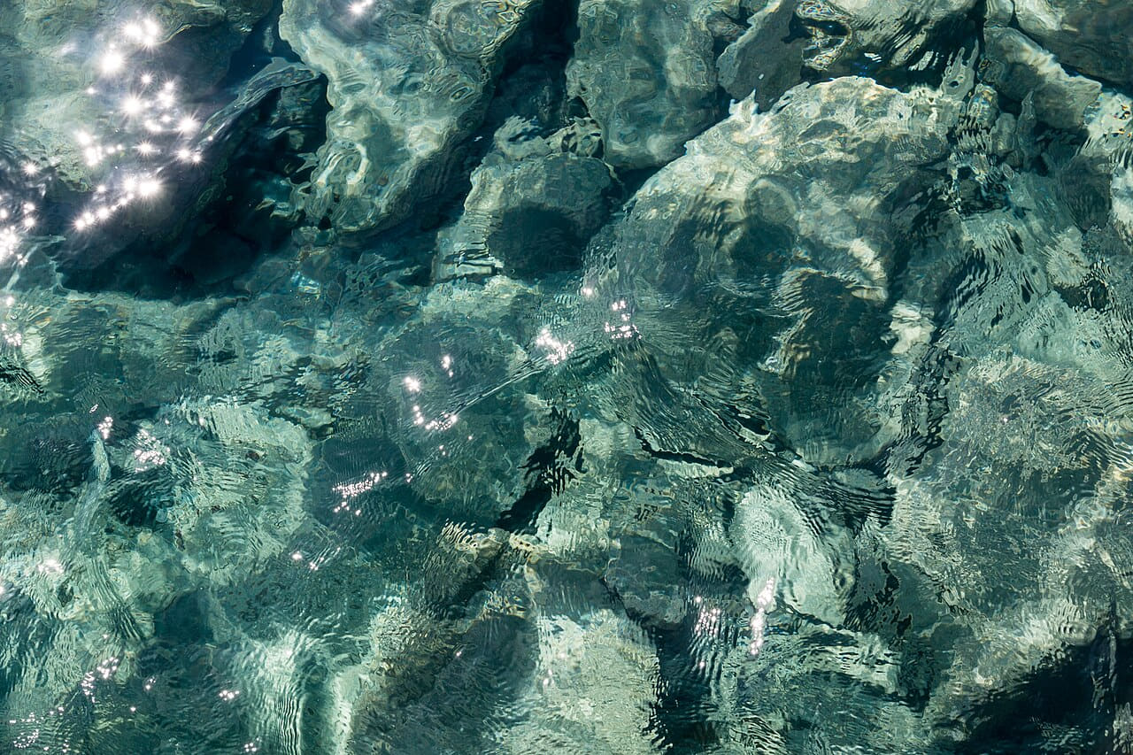 Santorin , Perissa, Wasser an der Küste wallpaper in steel blue and slate tones, Full HD, 4:3 format for phone