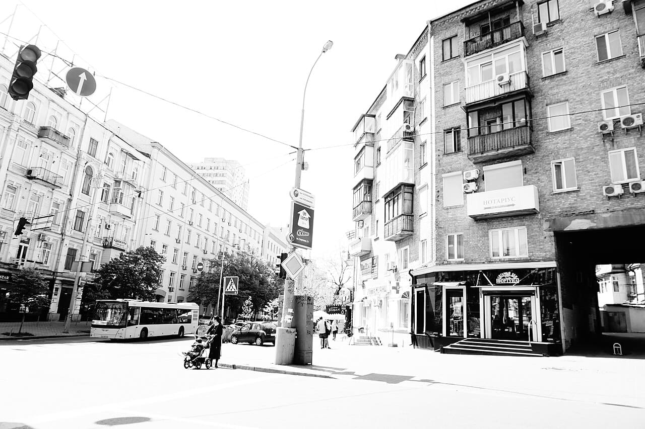 Shiny Black and White, Kiev, Ukraine 8 wallpaper in cream and lavender tones, Full HD, 4:3 format for phone