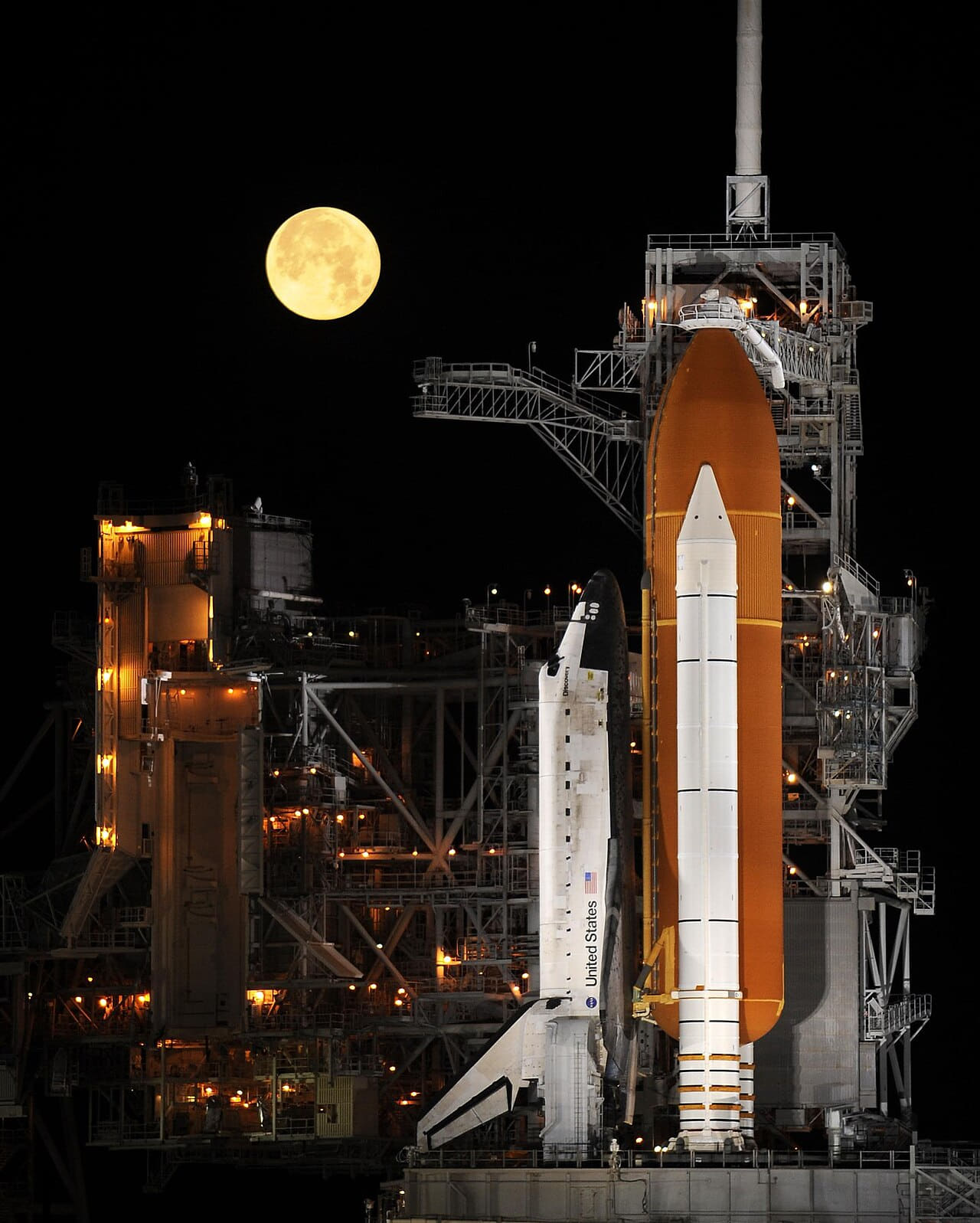 Space Shuttle Discovery under a full moon wallpaper in near-black and near-black tones, Full HD, 4:5 format for phone