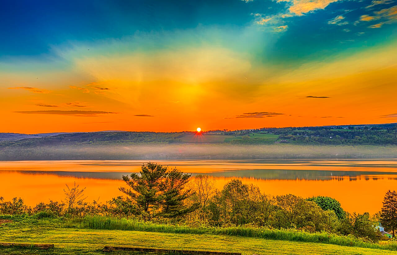 Sunrise over Seneca Lake - New York - US wallpaper in burnt orange and burnt orange tones, Full HD, 16:9 format for phone