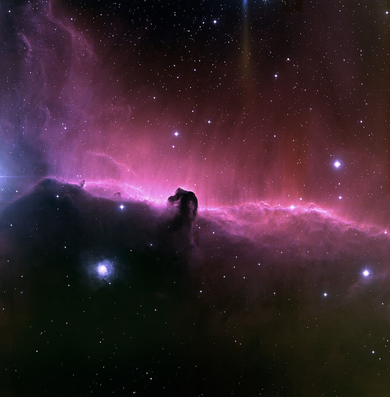 The Horsehead Nebula-IC434 wallpaper in near-black and near-black tones, Full HD, 1:1 format for desktop